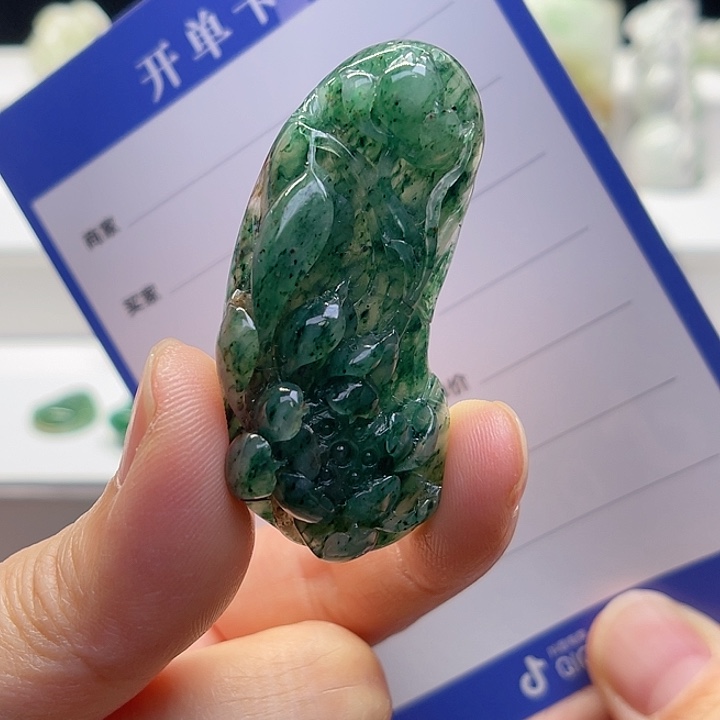 未镶嵌独山玉颈饰