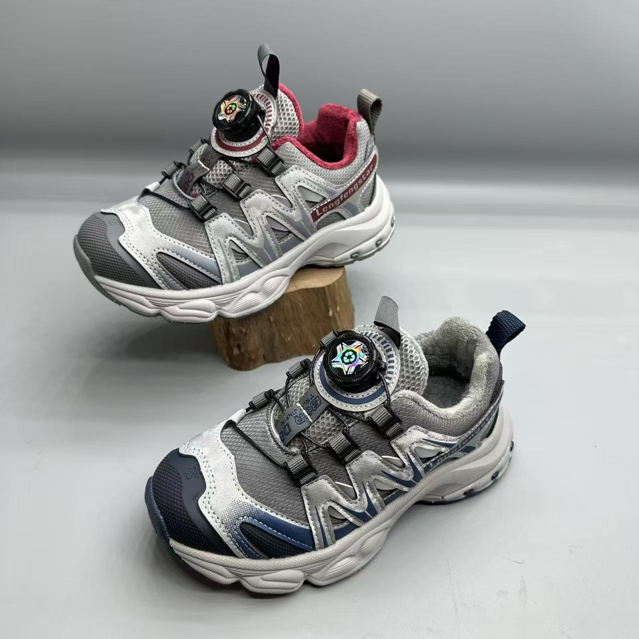 儿童童鞋皮面大棉旋转扣童鞋休闲鞋百搭时尚运动鞋9796