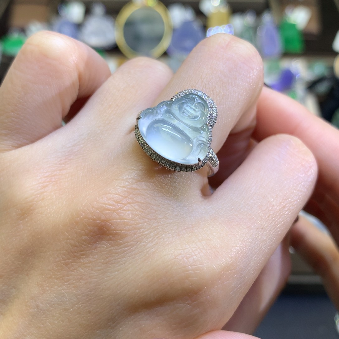 翡翠颈饰18K金镶嵌翡翠