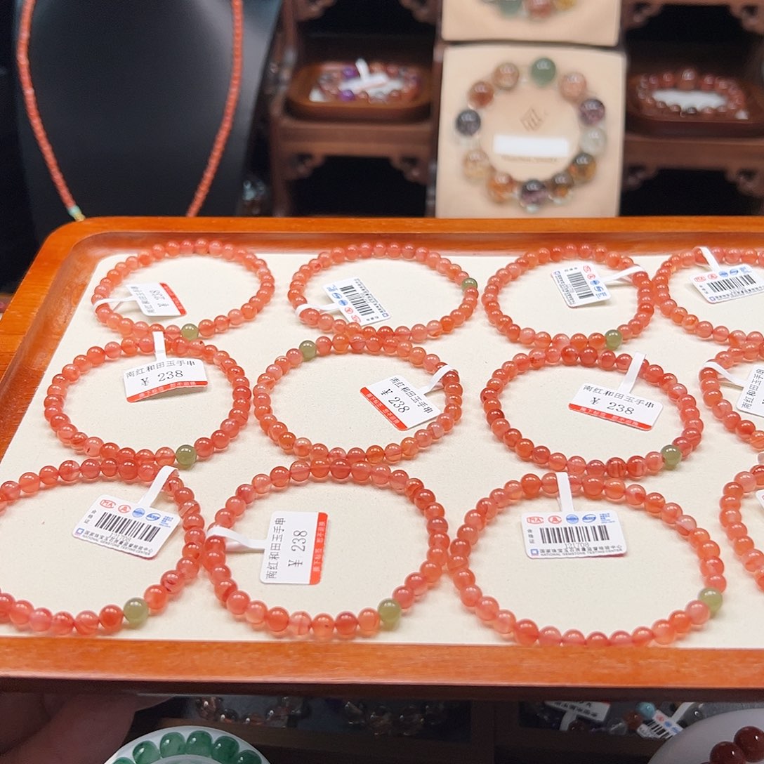 南红玛瑙未镶嵌手链