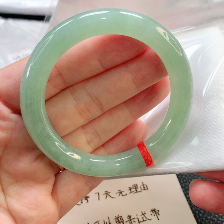 翡翠手镯未镶嵌L****·51圆