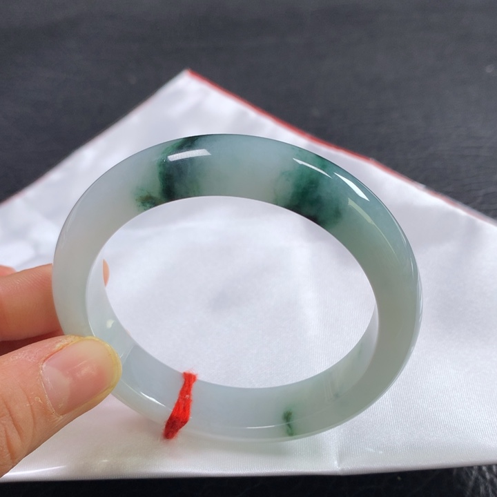 翡翠未镶嵌手镯55圈