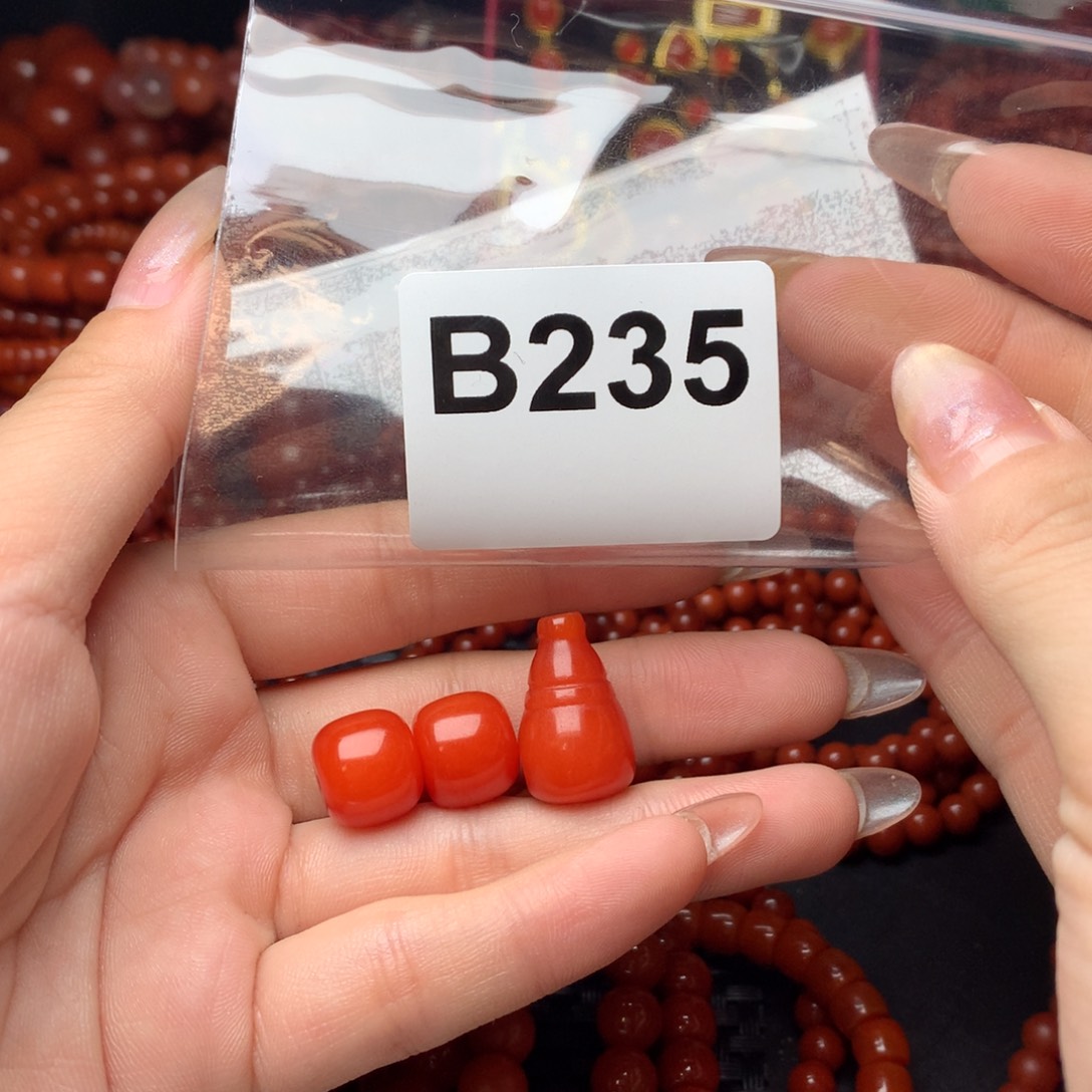 文***竞南红玛瑙未镶嵌手链