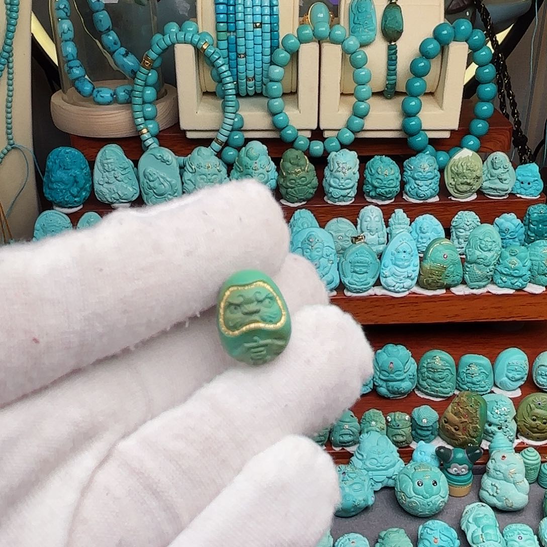 绿松石配饰未镶嵌