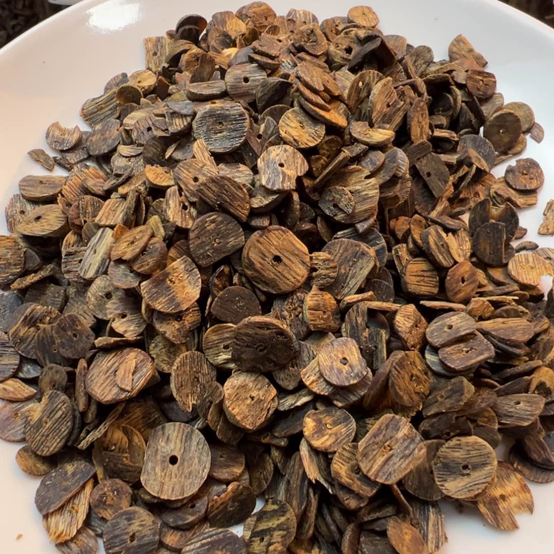 沉香木手把件圣****生棋楠沉水药片珠碎珠68克