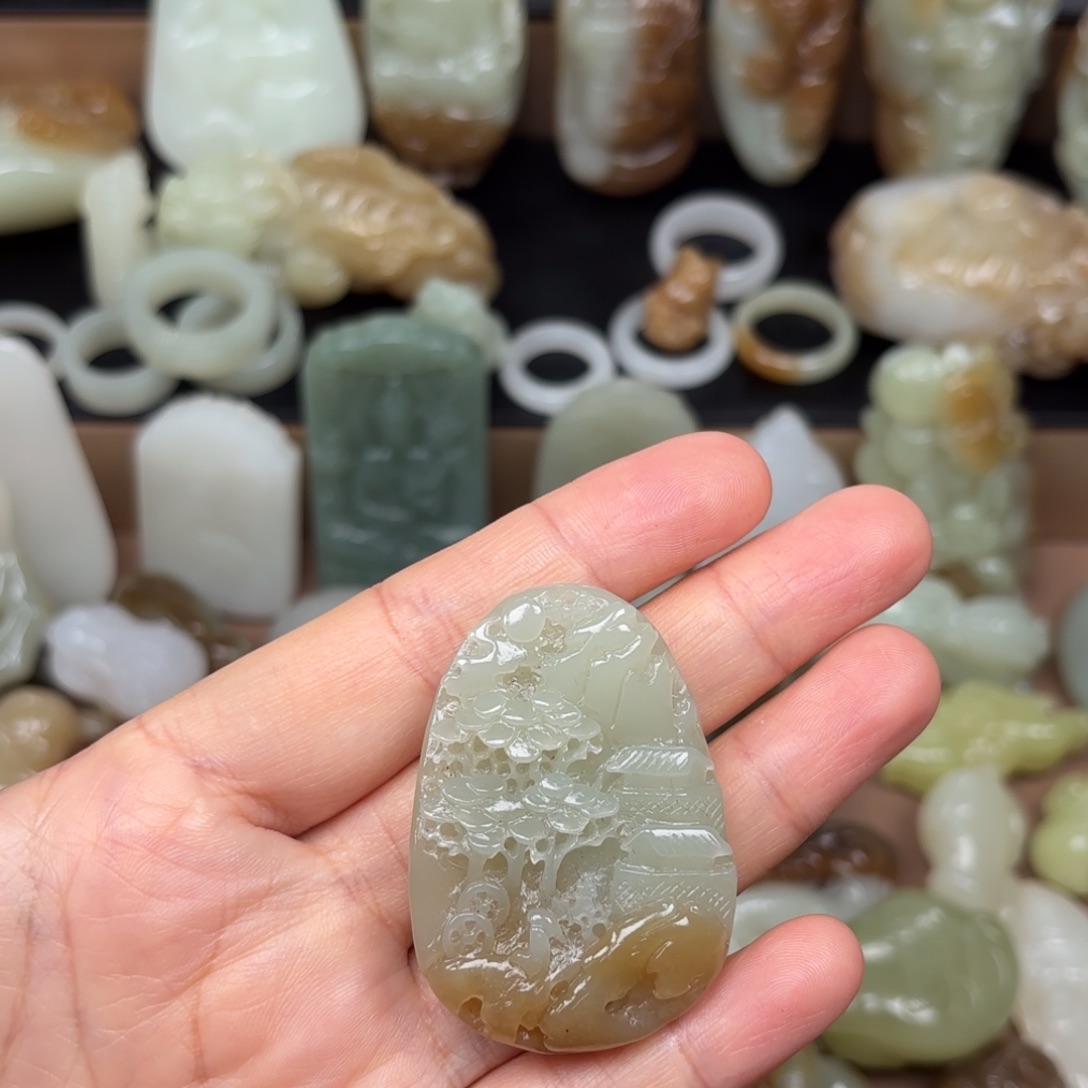 颈饰未镶嵌和田玉?***?