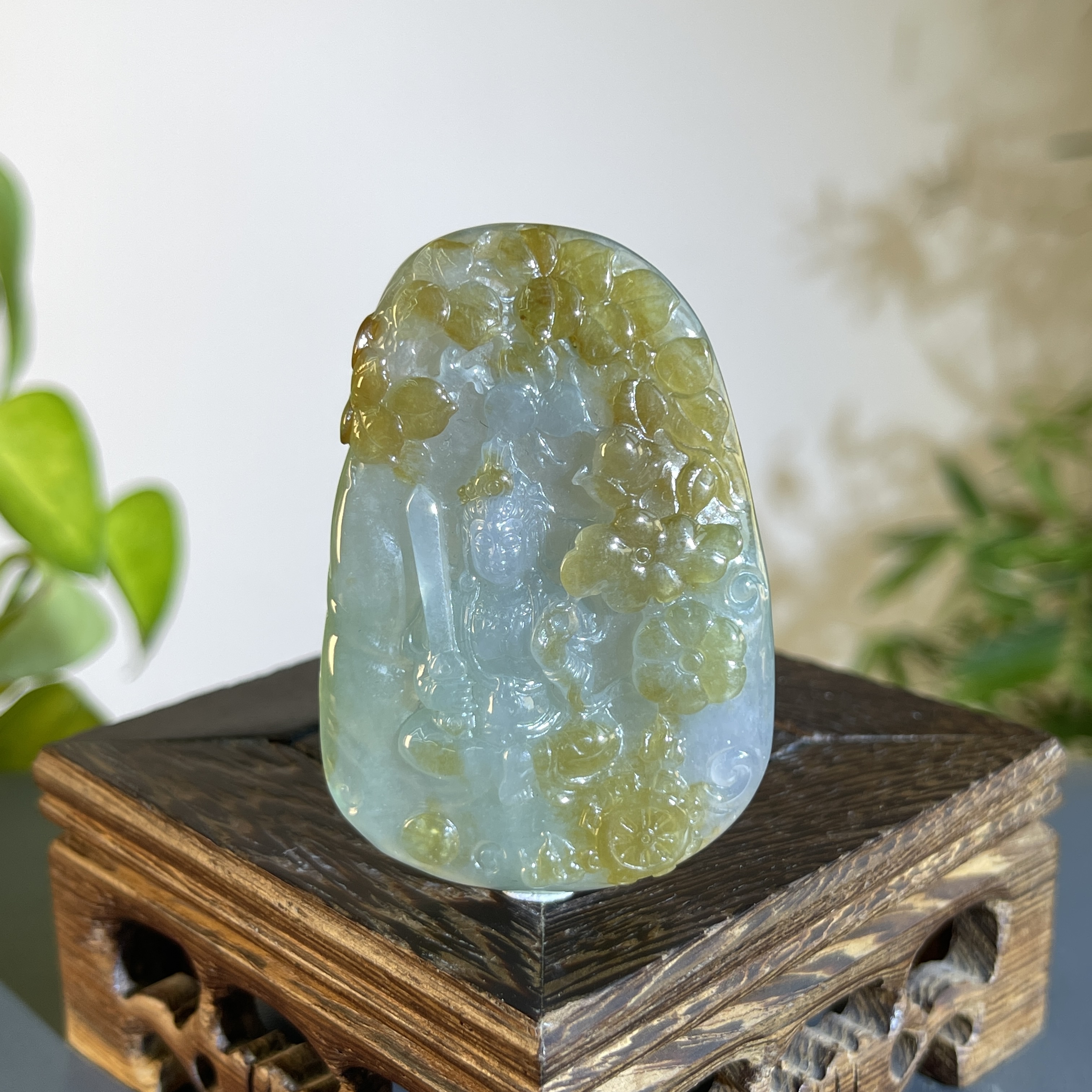 JXB22-159  天然缅甸A货翡翠 持剑观音