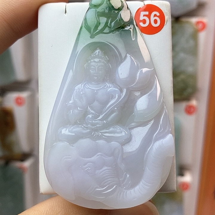 翡翠颈饰未镶嵌森****?每天