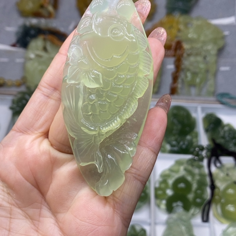 【闪购商品】蛇纹石玉颈饰未镶嵌
