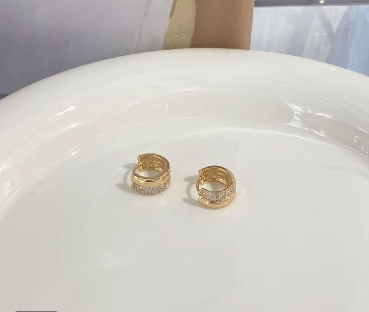 钛钢耳饰 钛钢材质  满镶双层简约时尚耳扣 玫瑰金色