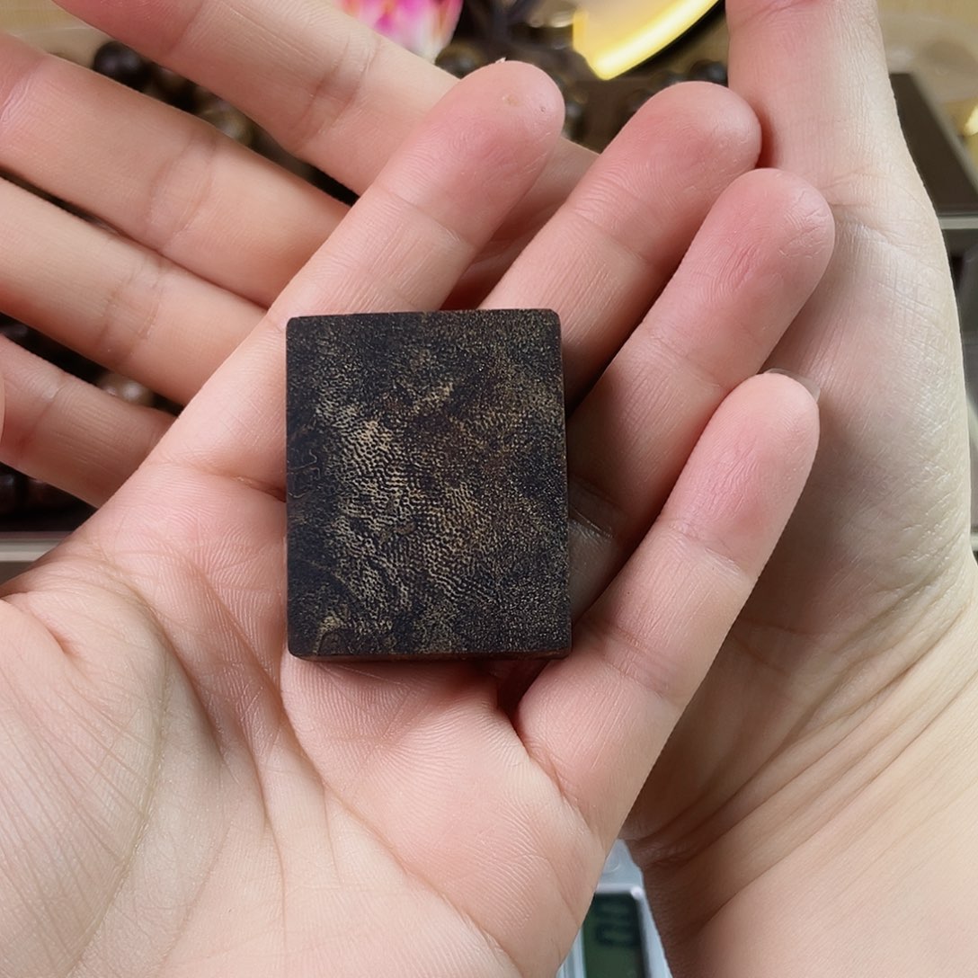 沉香木手串吴*少白棋瘤疤