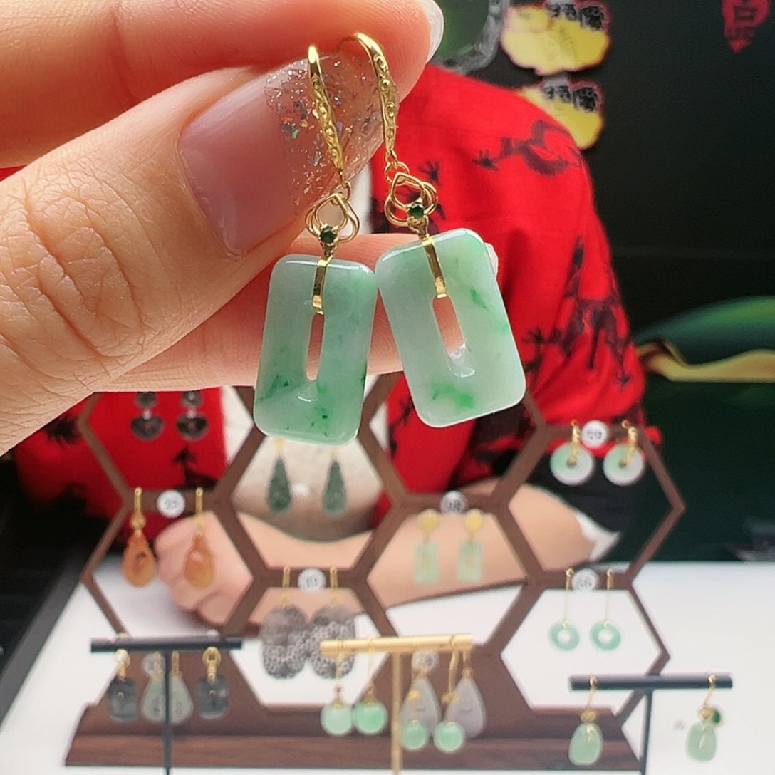 翡翠耳饰18K金镶嵌天然翡翠耳饰18k金镶嵌