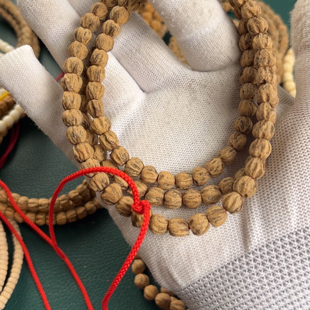 柏香籽/百香籽吊坠人****搏