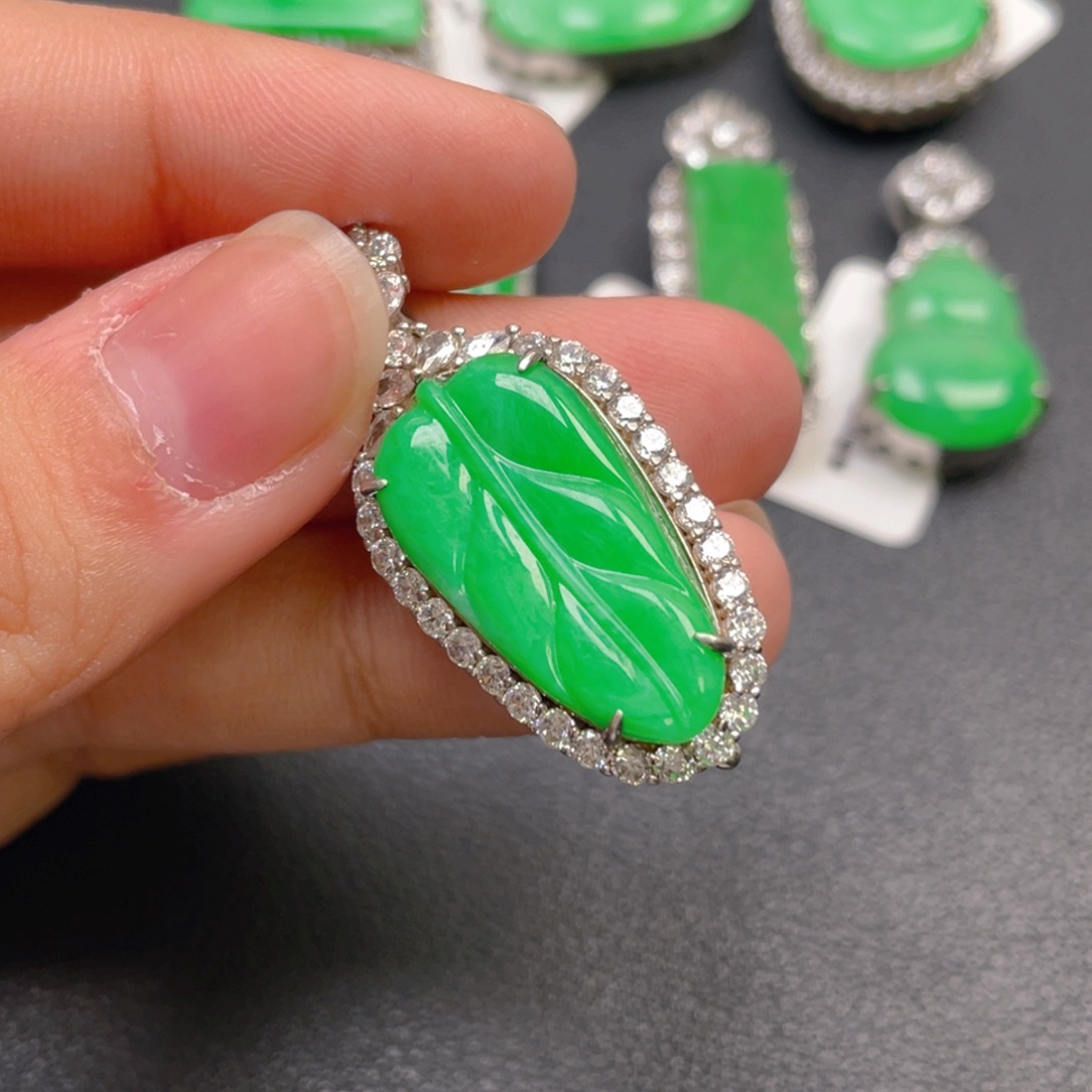 翡翠银S925镶嵌颈饰