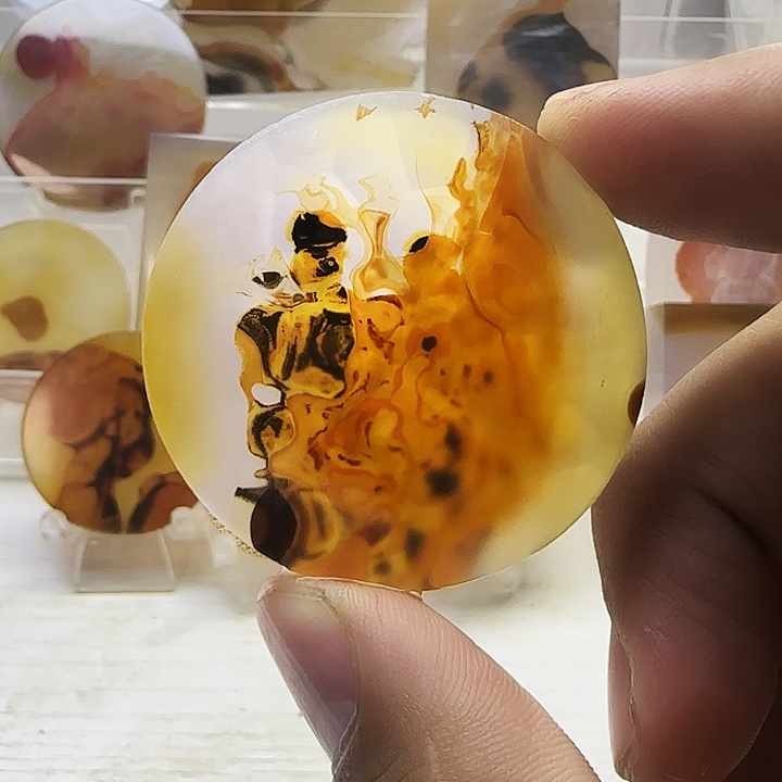 玛瑙/玉髓未镶嵌珠宝奇石