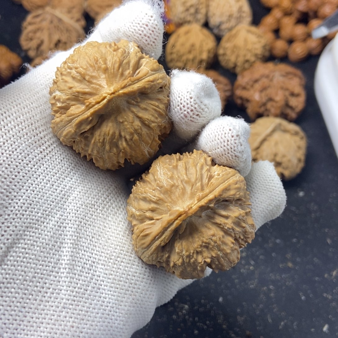 桃核把件秦岭核桃小笼包39