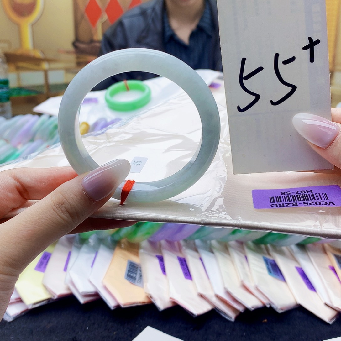 翡翠未镶嵌手镯mm