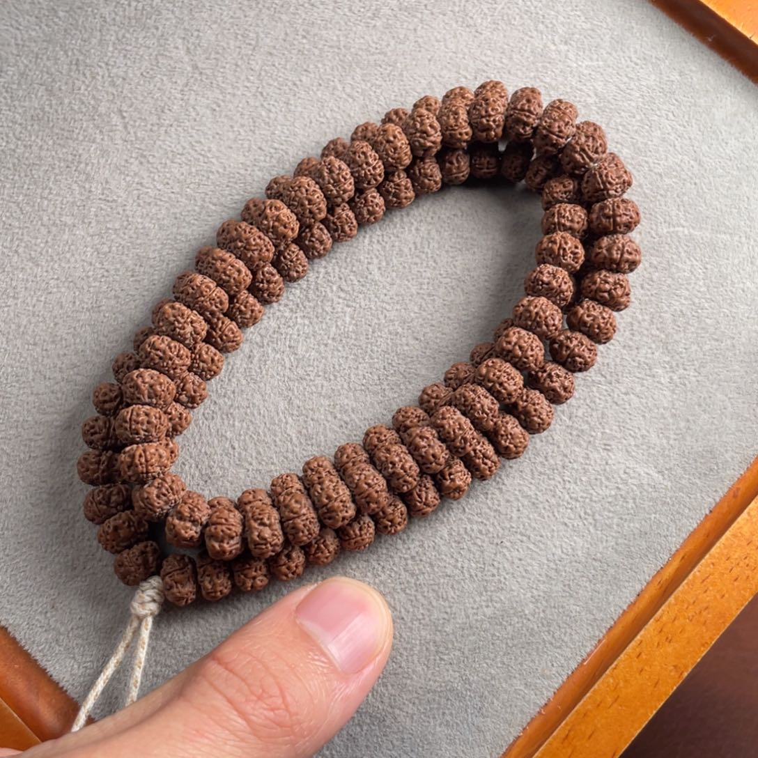 金刚菩提吊坠毕业平细108尺寸8.5左右