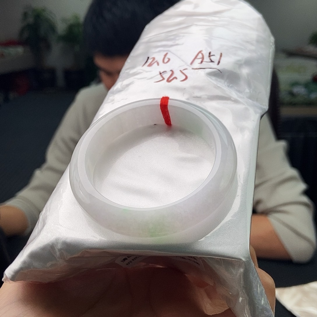 翡翠未镶嵌手镯拍一发一