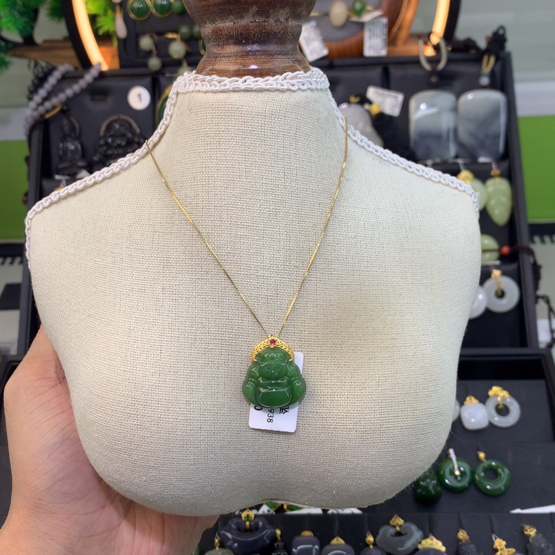 和田玉18K金镶嵌吊坠(赠链)