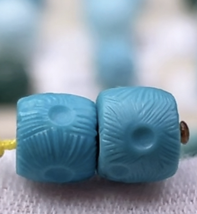 原矿保真绿松石直切星球珠7.5mm*7mm/1g