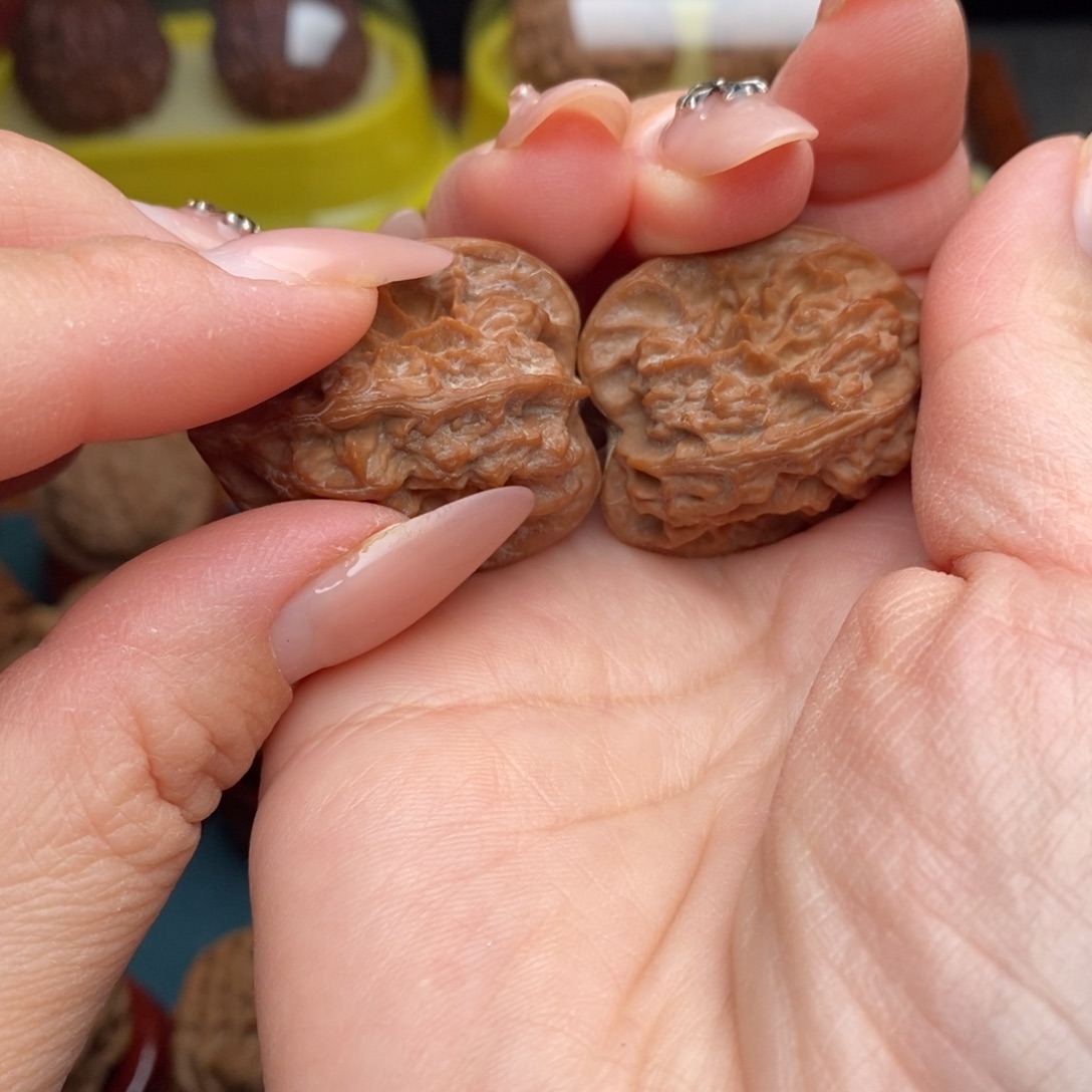 文玩核桃吊坠30龙骨