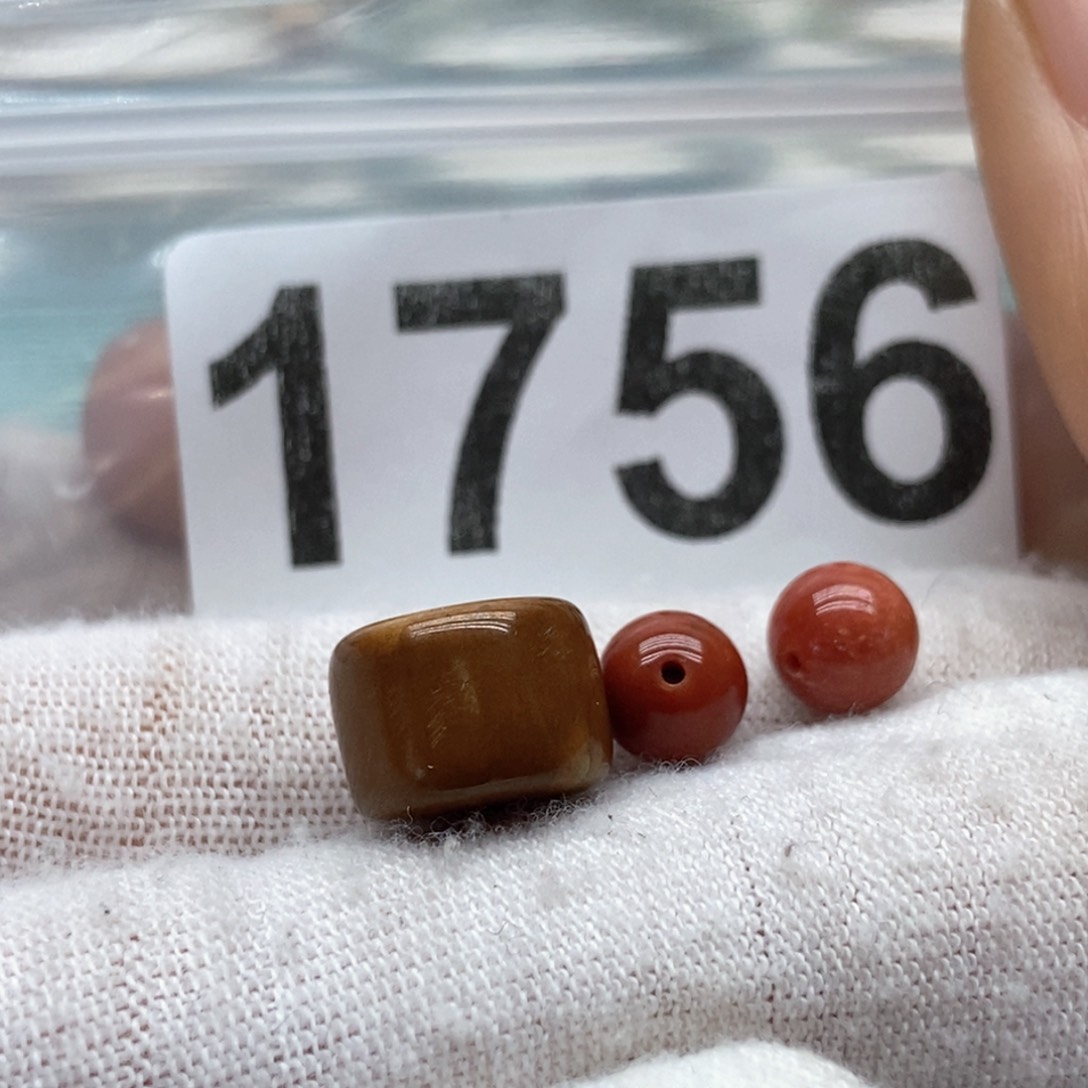 南红玛瑙颈饰未镶嵌