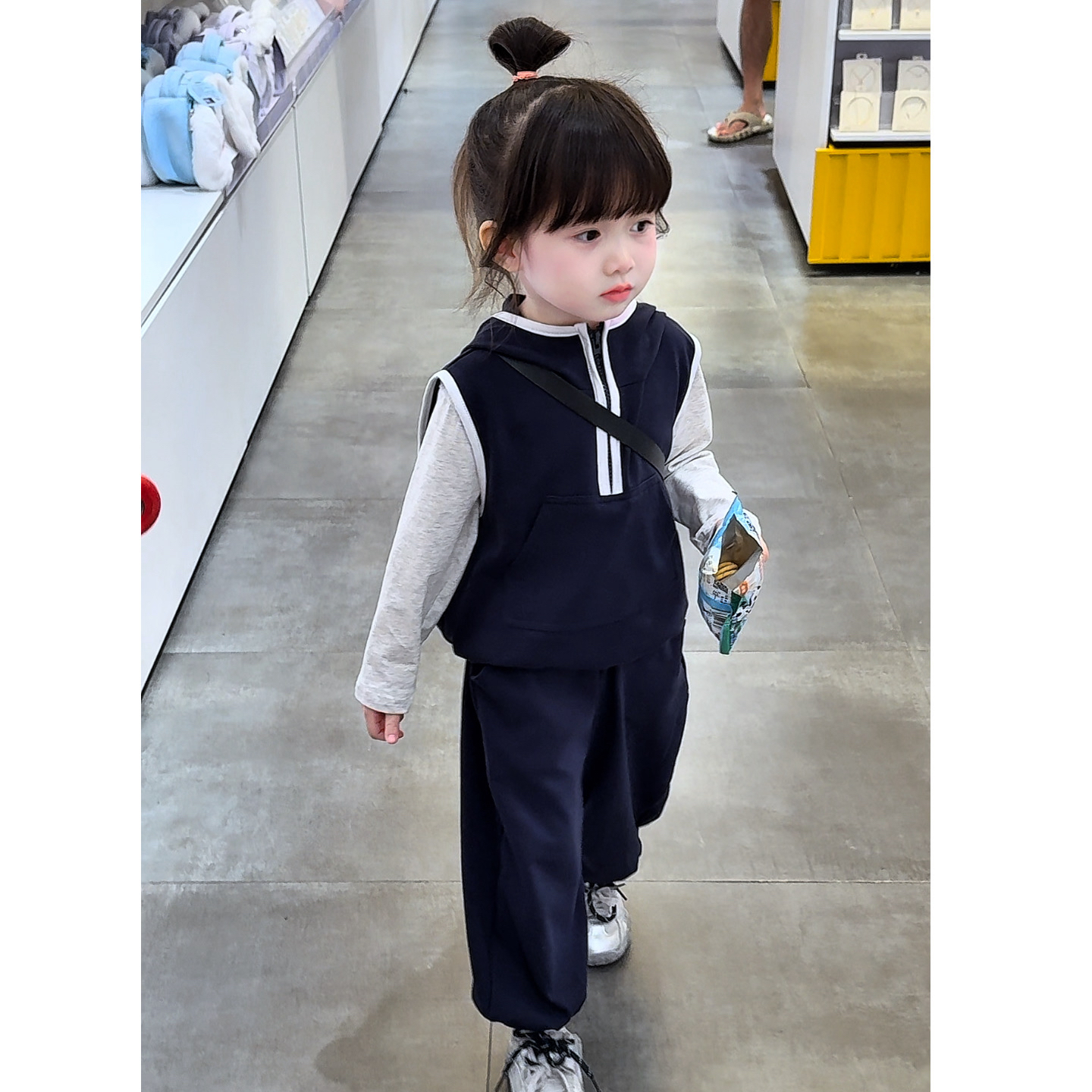 儿童卫衣套装男2025秋季新款小童连帽马背潮宝宝春秋三件套女洋气