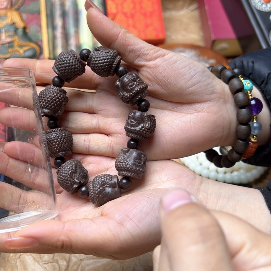 滴血莲花菩提吊坠