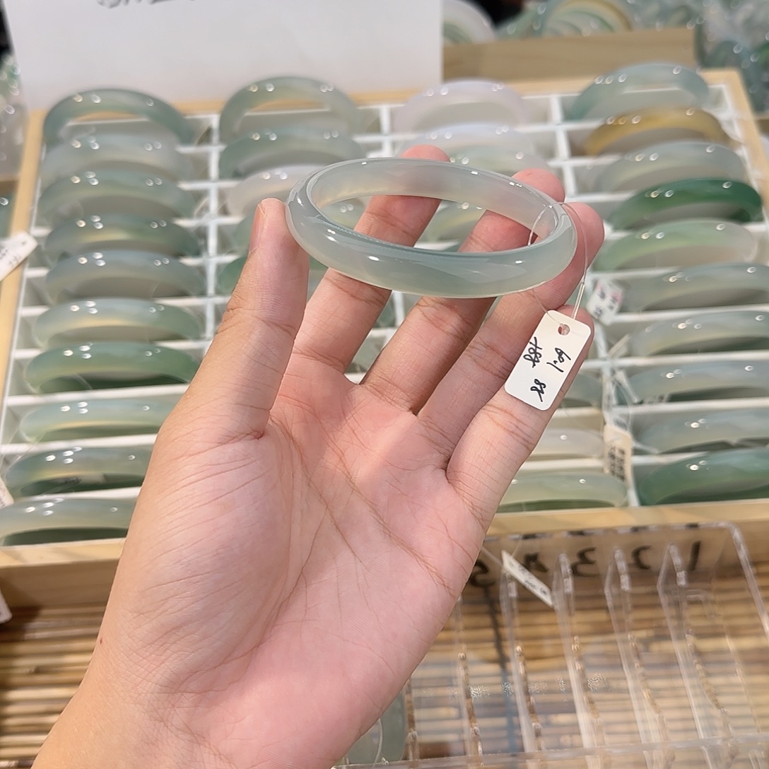 手镯玛瑙/玉髓未镶嵌圈口60.1