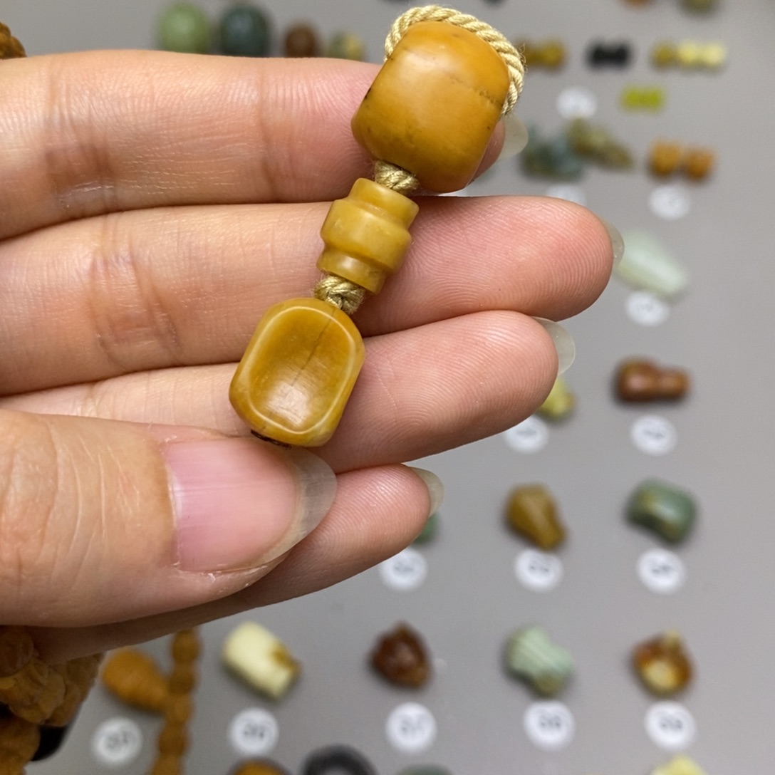 大***韩蛇纹石玉未镶嵌配饰