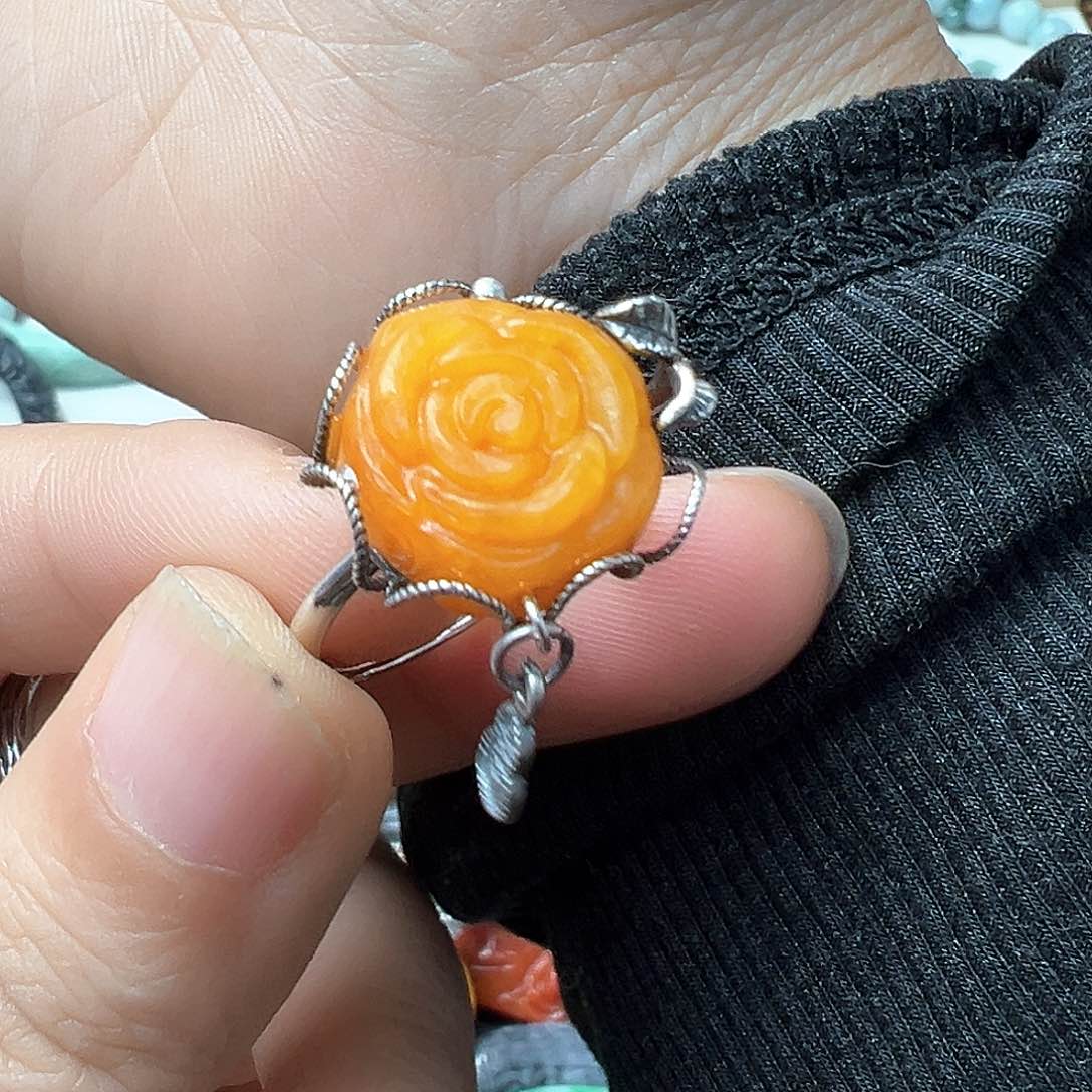 翡翠戒指未镶嵌炸