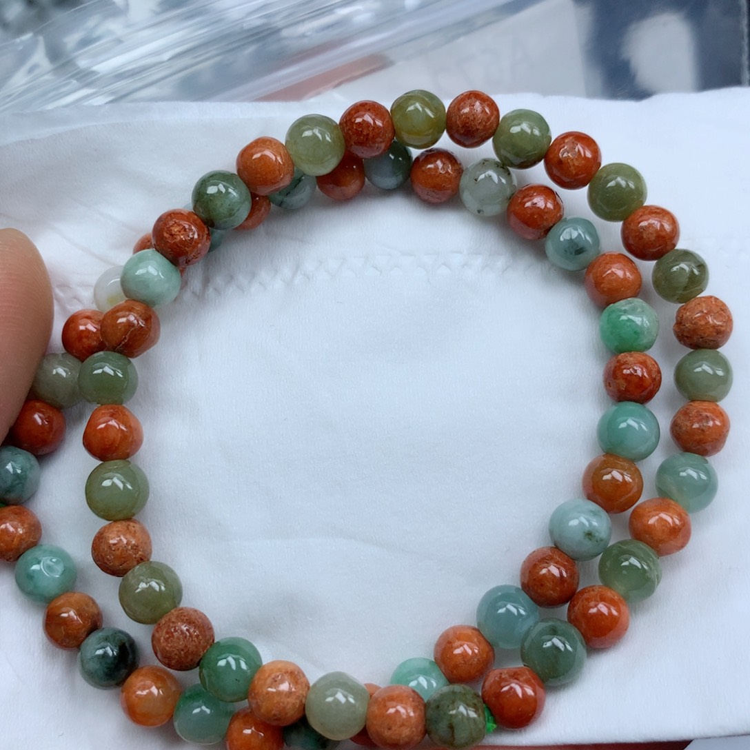 翡翠颈饰未镶嵌珠子
