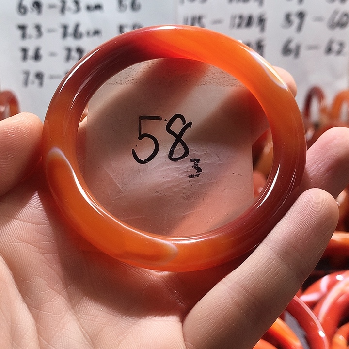 玛瑙/玉髓手镯未镶嵌