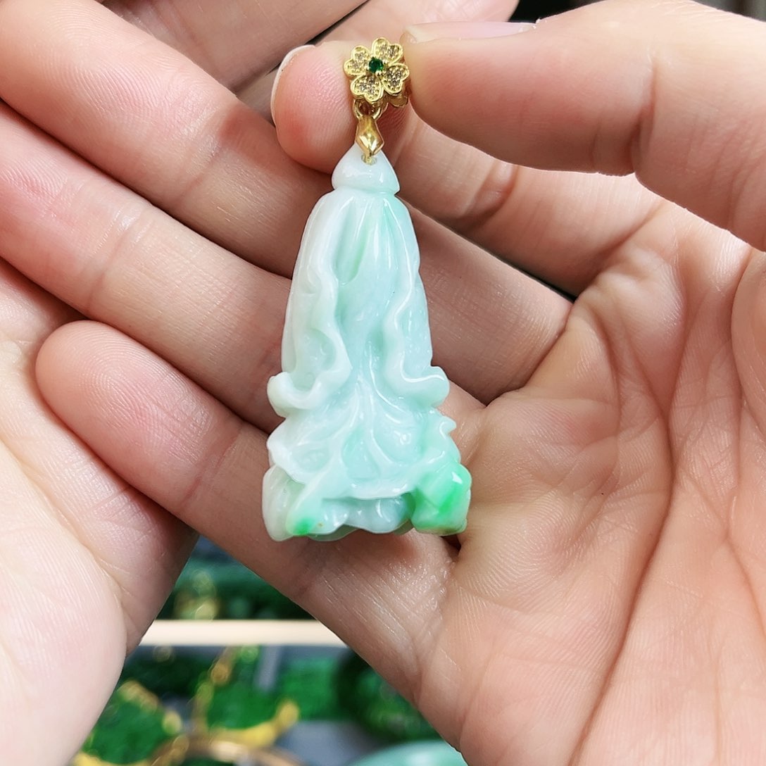 翡翠颈饰未镶嵌吊坠