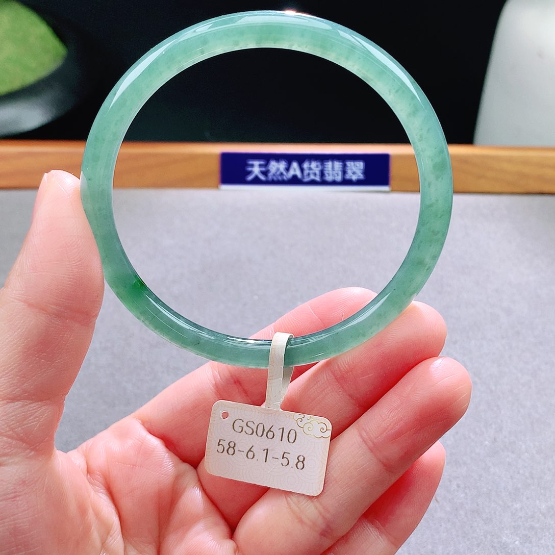 未镶嵌手镯翡翠天然翡翠手镯a货