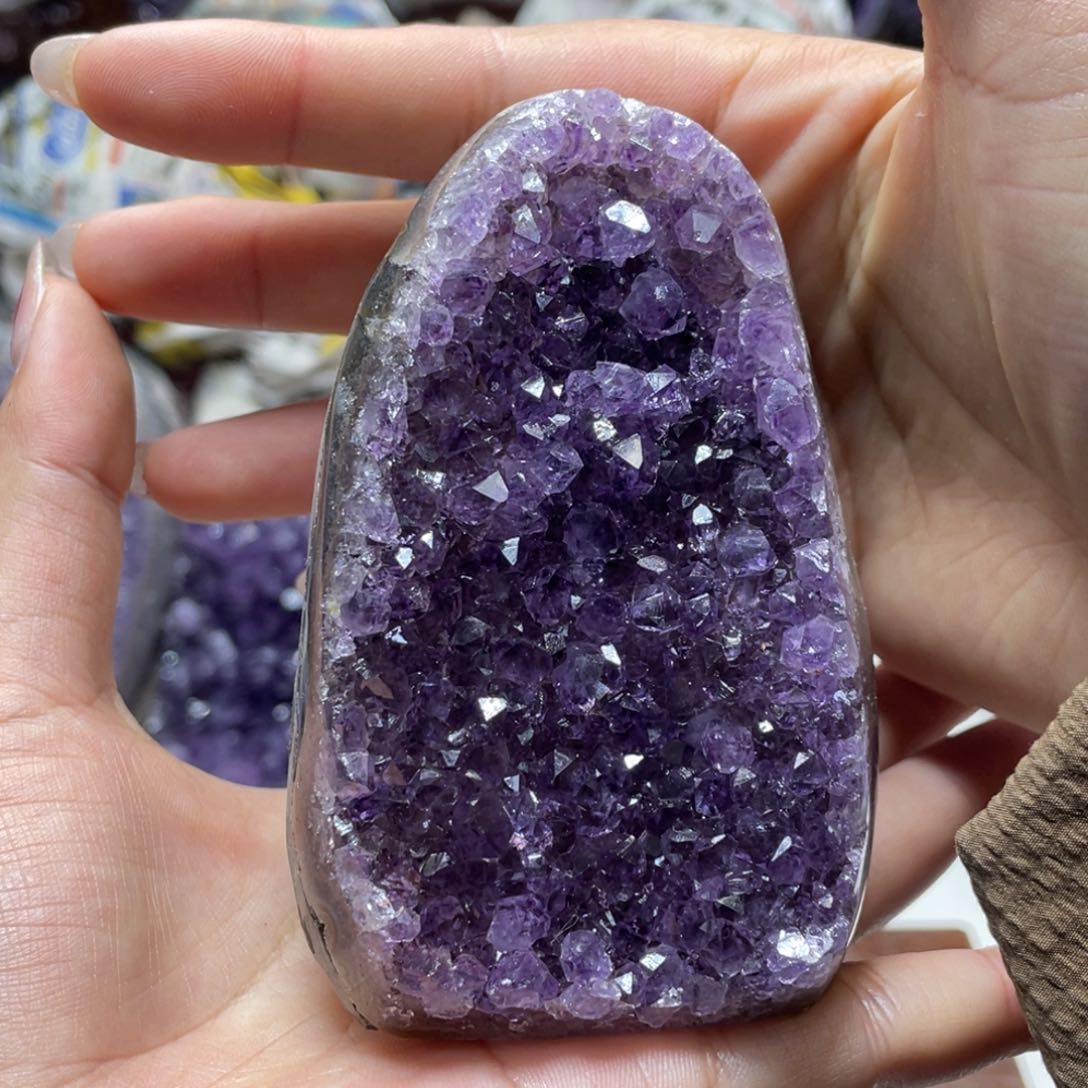 紫晶大型摆件（非配饰）未镶嵌