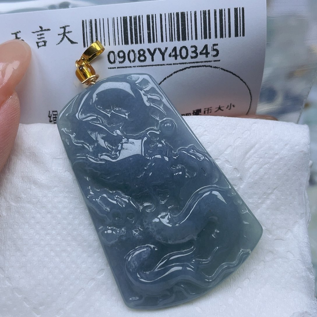 吊坠(不含链)未镶嵌翡翠
