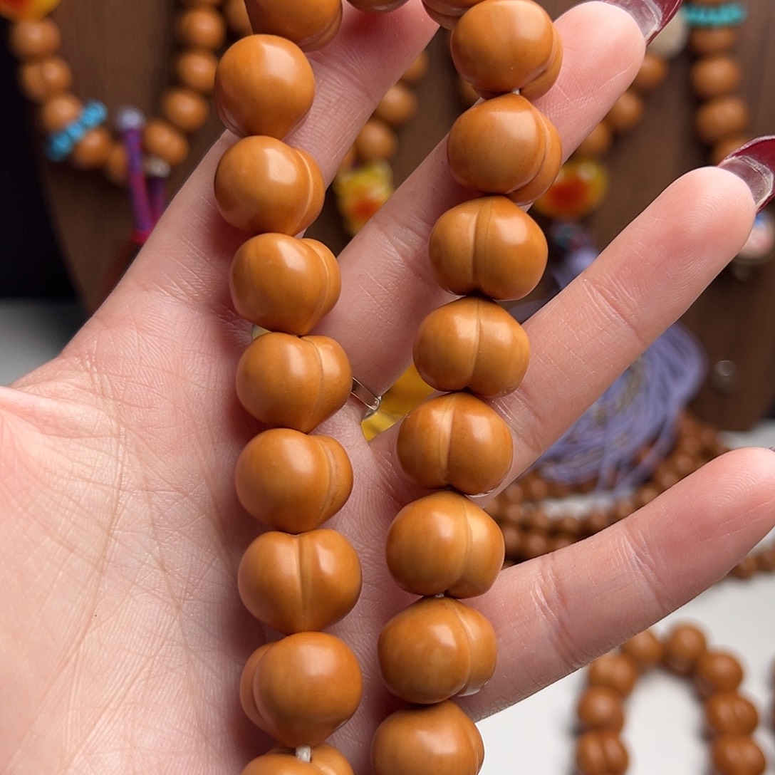 猴头核桃吊坠屁桃