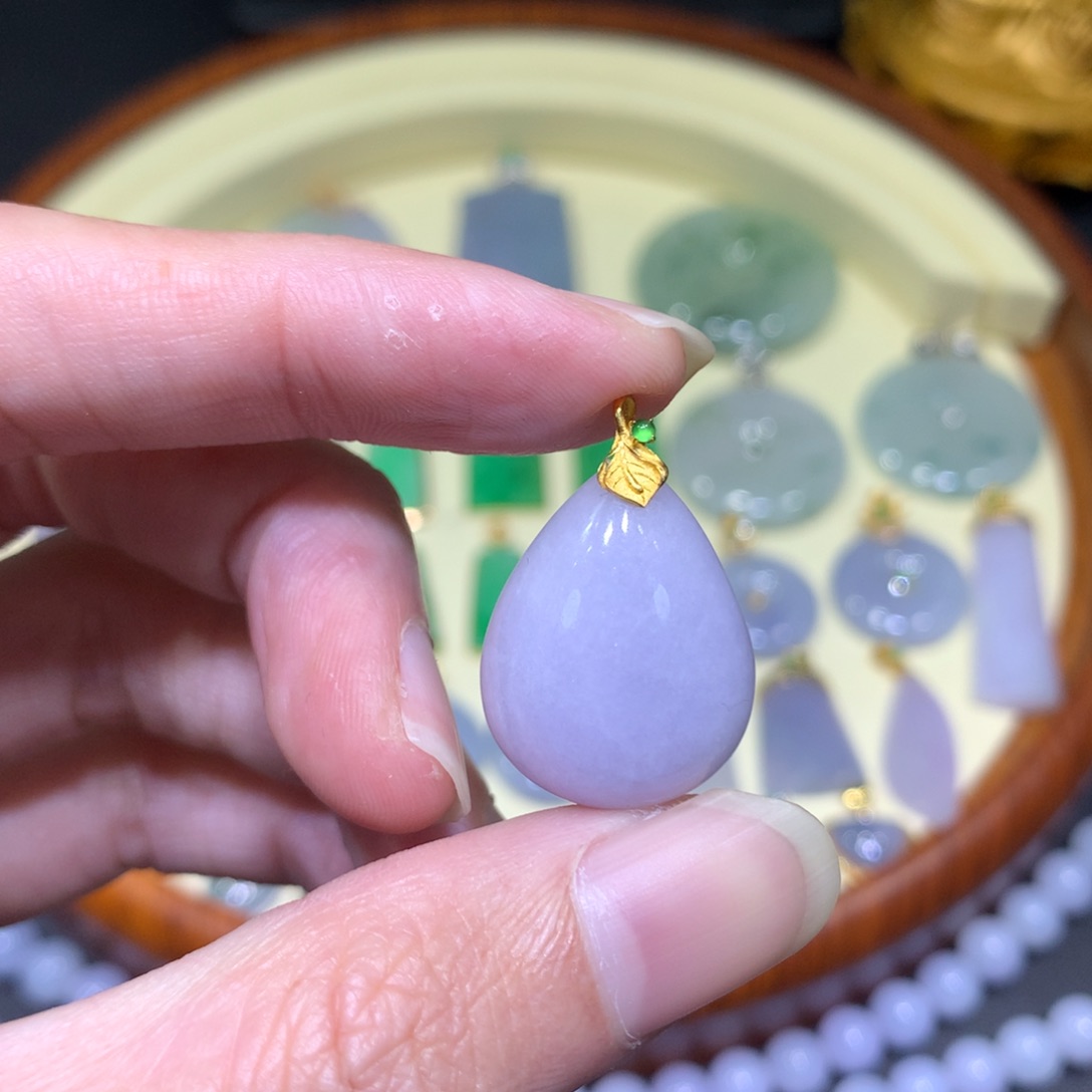 翡翠吊坠(不含链)18K金镶嵌
