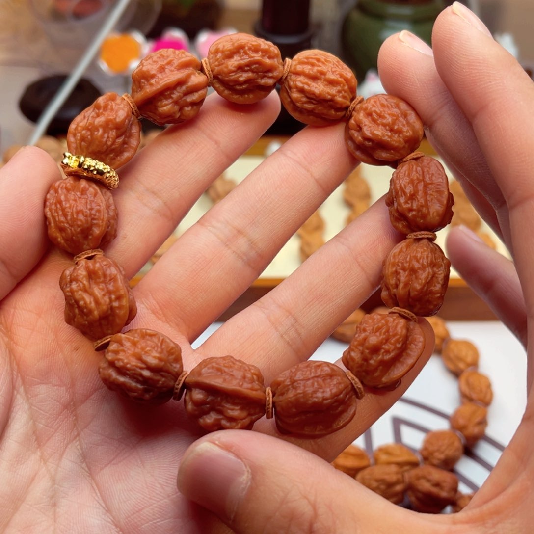 文玩核桃手串蛤蟆头