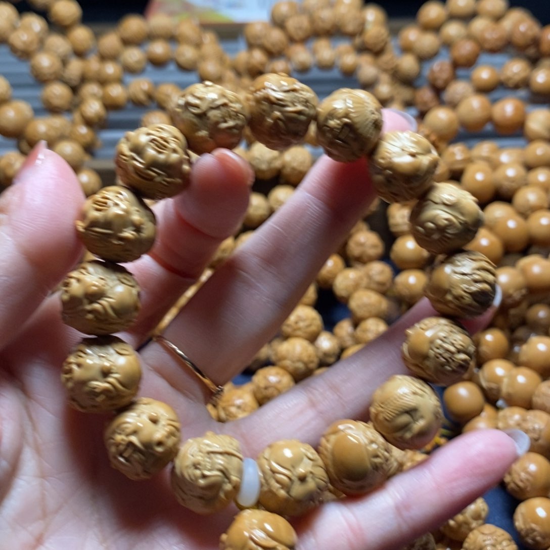 猴头核桃手串瑞兽财神