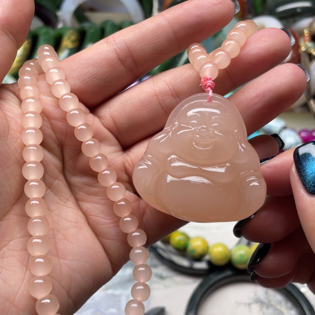 石英质玉未镶嵌颈饰