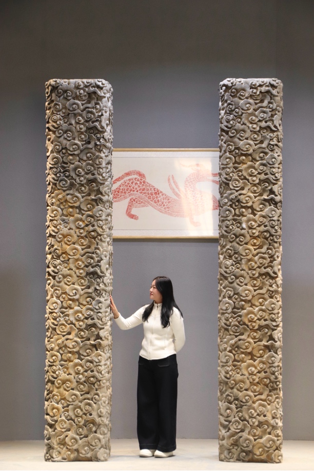 青石-祥云石柱（精美细腻）