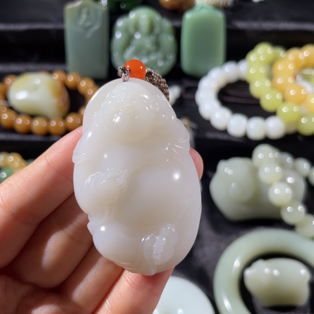 和田玉未镶嵌颈饰