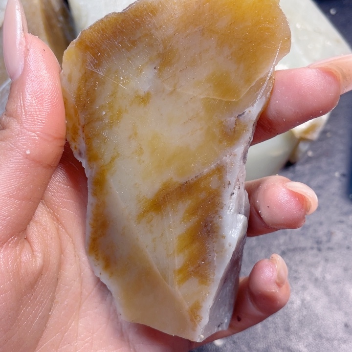 和田玉未镶嵌珠宝半成品