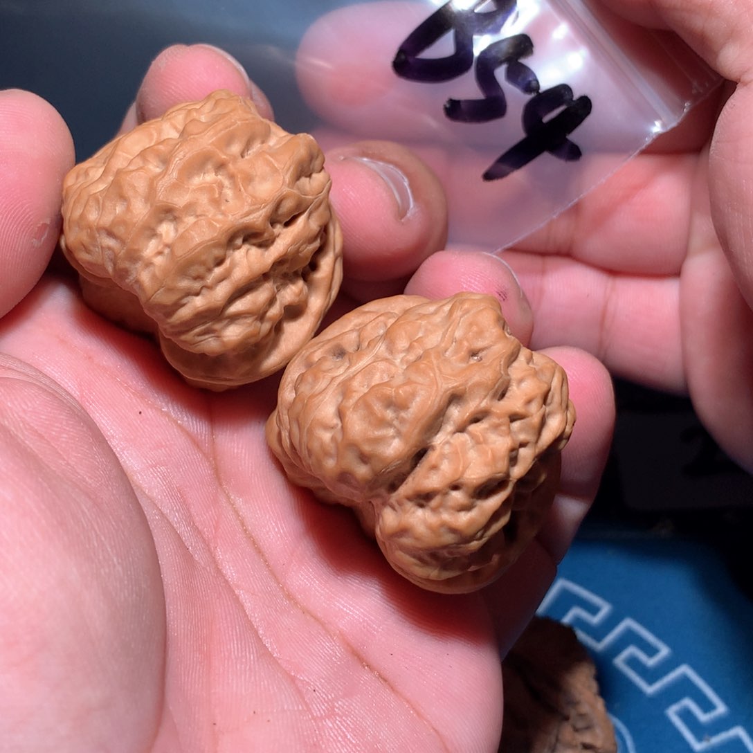 文玩核桃吊坠蛤蟆 b54