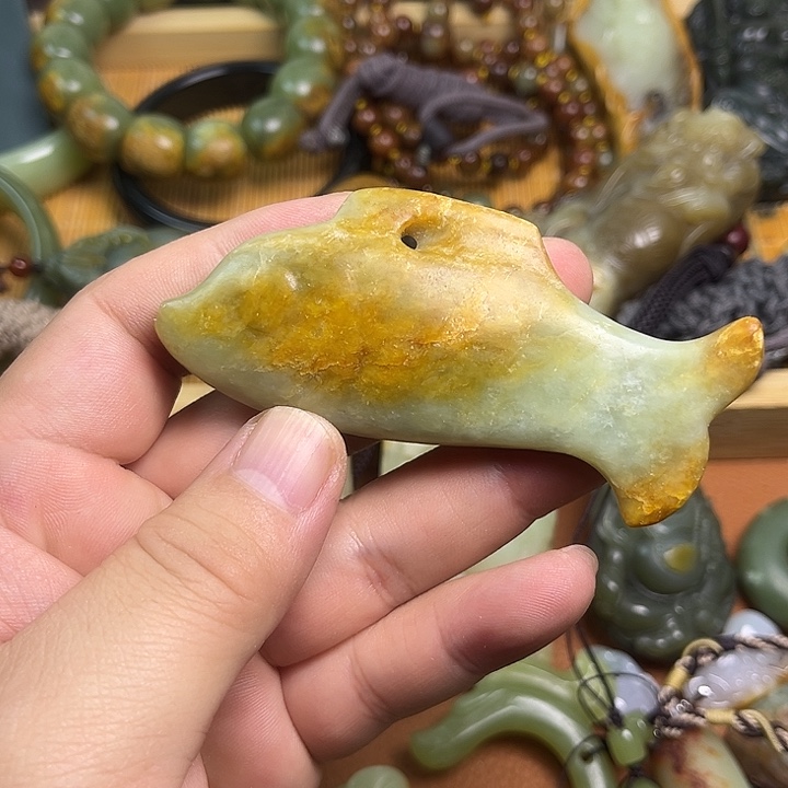 岫岩河磨玉（透闪石质玉）未镶嵌颈饰