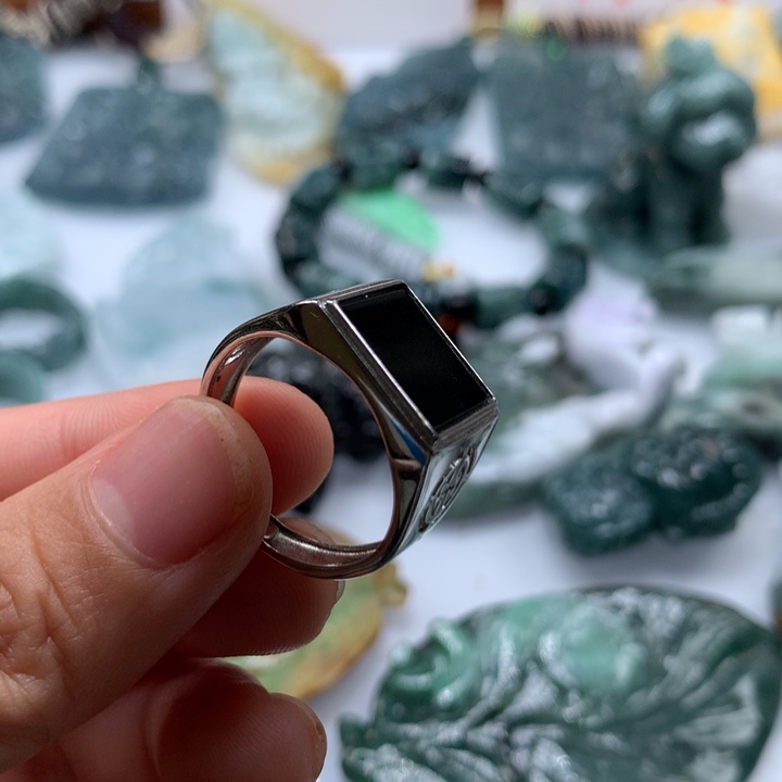 翡翠颈饰未镶嵌保真天然A货翡翠