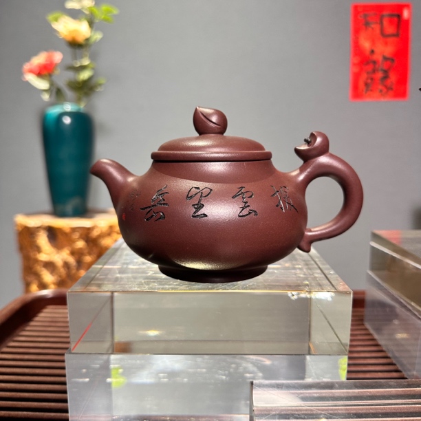 桃缘壶·原矿老紫泥大品壶·宜兴紫砂